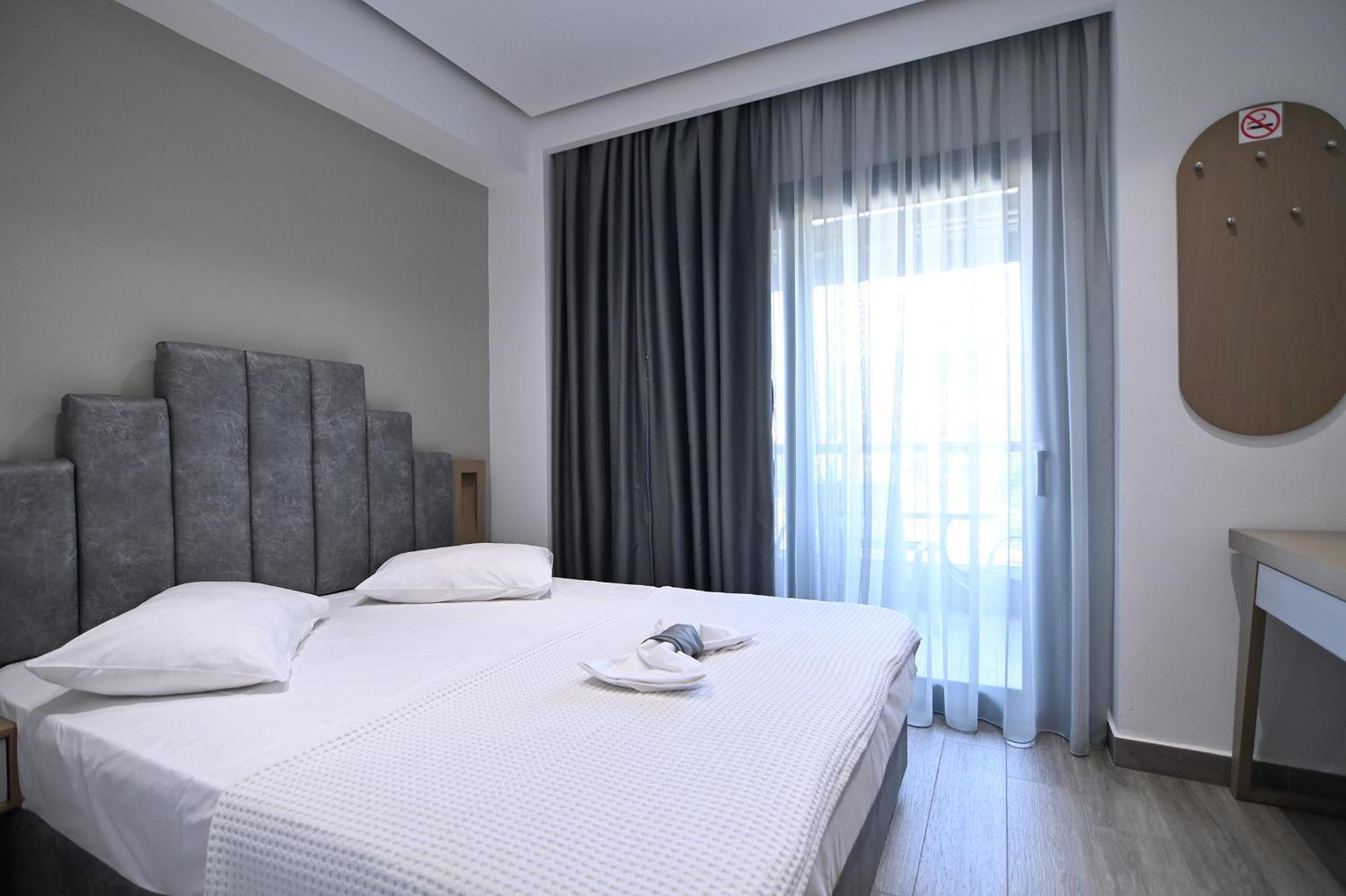 Amalia Rooms Sea View Vrasná Zewnętrze zdjęcie